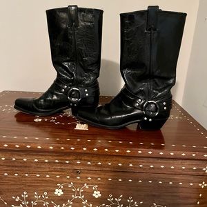 Code West black harness boots!